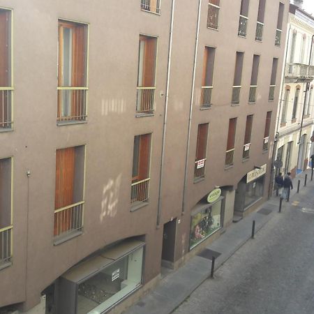 Appartamento Centrale Con Garage Asti Eksteriør billede