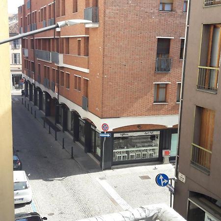 Appartamento Centrale Con Garage Asti Eksteriør billede